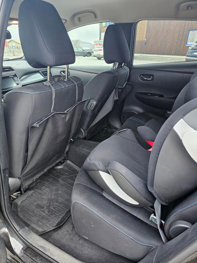 2018 NISSAN LEAF - 17