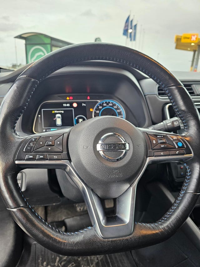 2018 NISSAN LEAF - 10