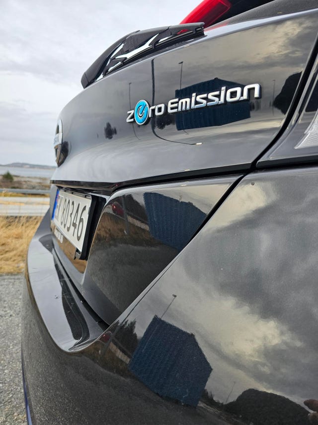 2018 NISSAN LEAF - 7