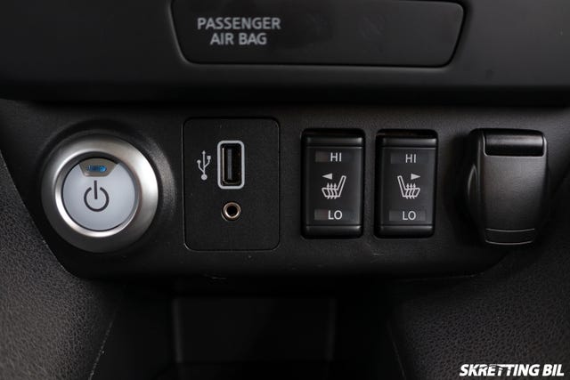 2021 NISSAN LEAF - 31