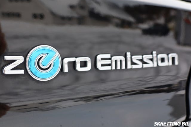 2021 NISSAN LEAF - 11