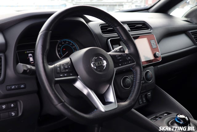 2021 NISSAN LEAF - 27