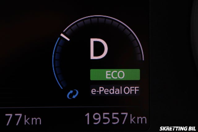 2021 NISSAN LEAF - 24