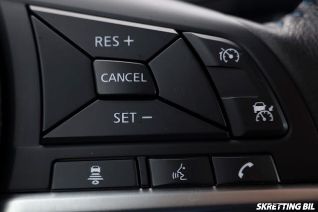2021 NISSAN LEAF - 26