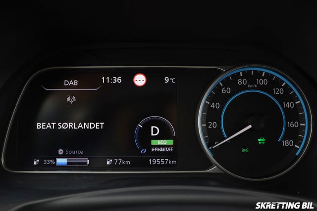 2021 NISSAN LEAF - 23
