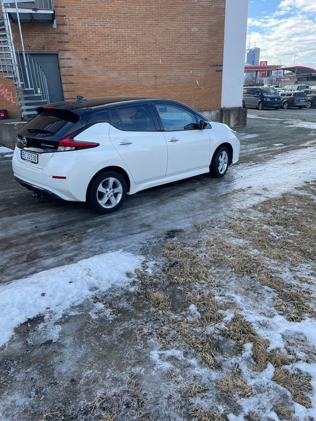 SJNFAAZE1U0119580 2021 NISSAN LEAF-2