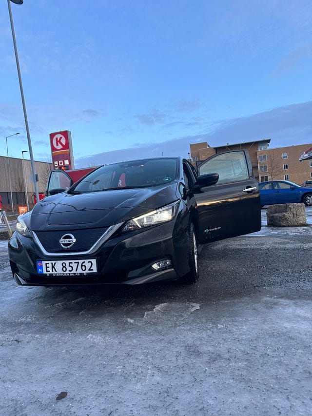 SJNFAAZE1U0016026 2018 NISSAN LEAF-0