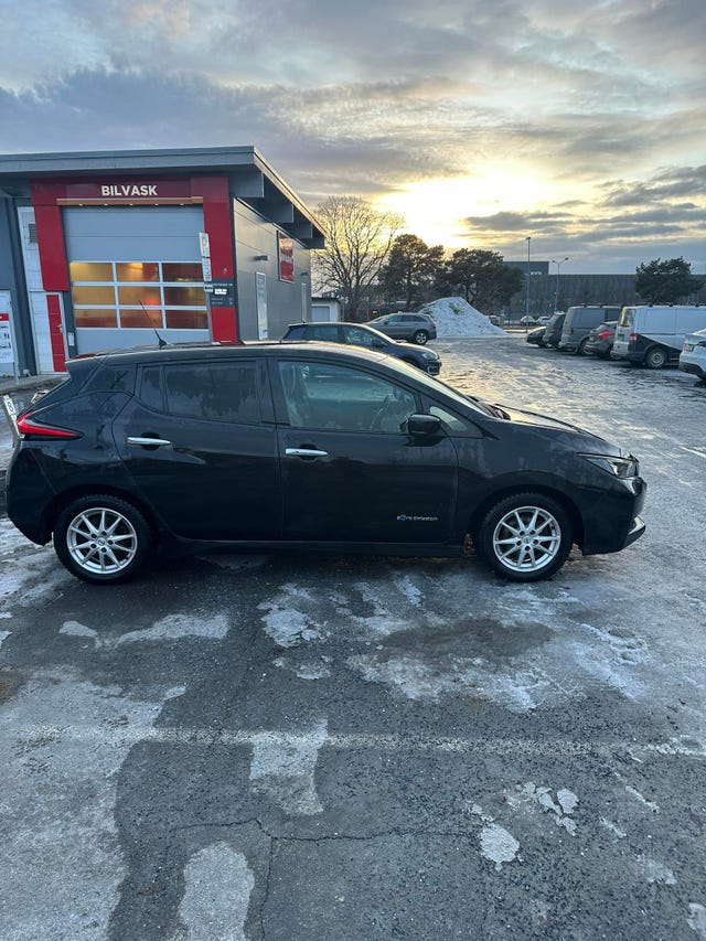 2018 NISSAN LEAF - 14