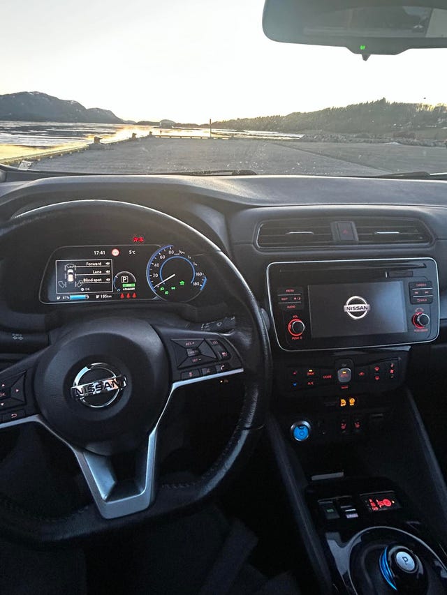 2018 NISSAN LEAF - 8