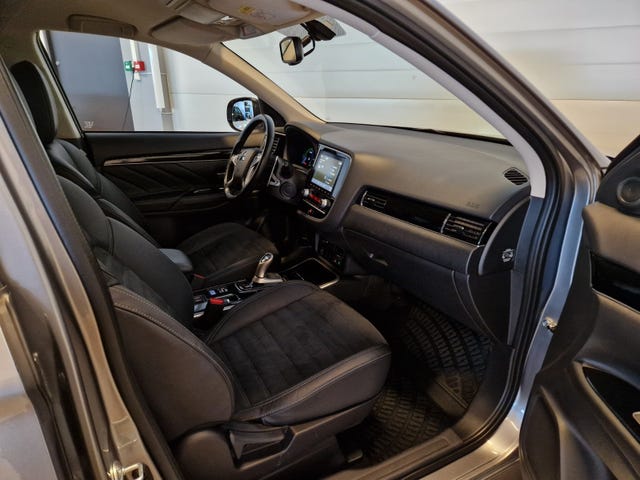 2020 MITSUBISHI OUTLANDER - 37