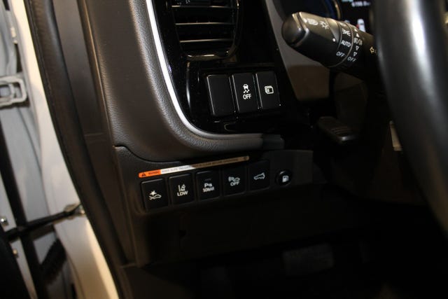 2020 MITSUBISHI OUTLANDER - 18