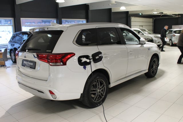 JMBXDGG3WLZ011409 2020 MITSUBISHI OUTLANDER-2