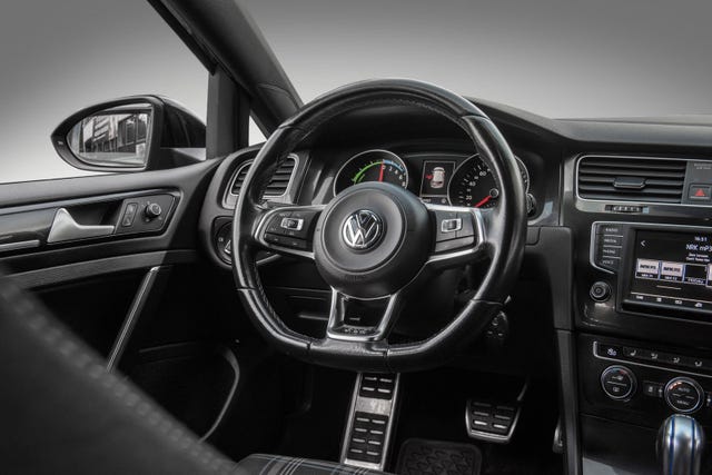 2015 VOLKSWAGEN GOLF - 13