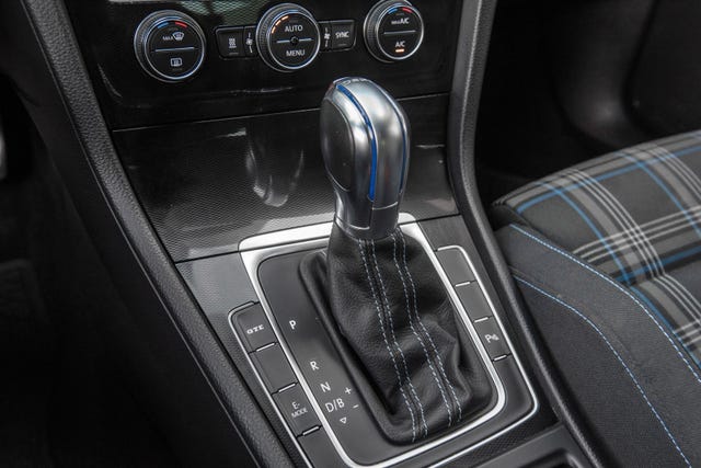 2015 VOLKSWAGEN GOLF - 17