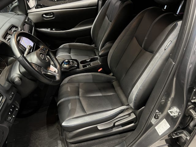 2021 NISSAN LEAF - 21