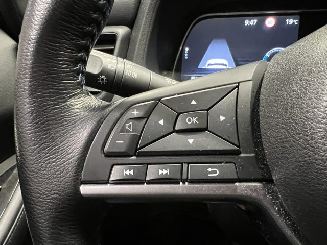 2021 NISSAN LEAF - 24