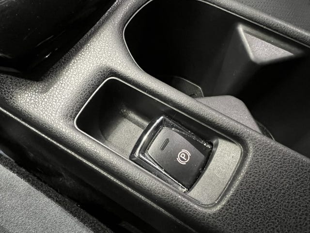 2021 NISSAN LEAF - 32