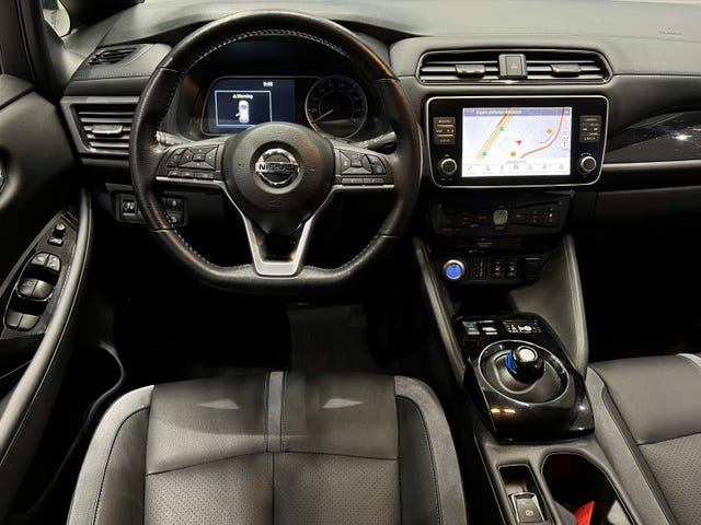 2021 NISSAN LEAF - 17