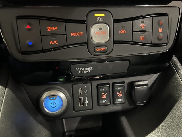 2021 NISSAN LEAF - 31