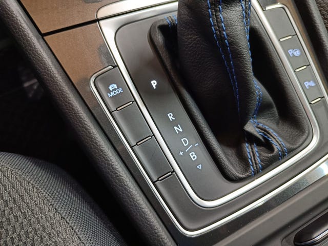 2018 VOLKSWAGEN GOLF - 40