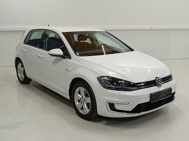 WVWZZZAUZJ8900042 2018 VOLKSWAGEN GOLF-4