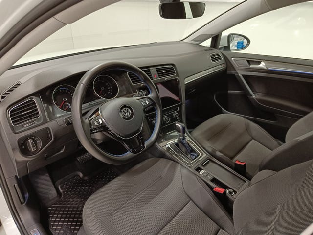 2018 VOLKSWAGEN GOLF - 14
