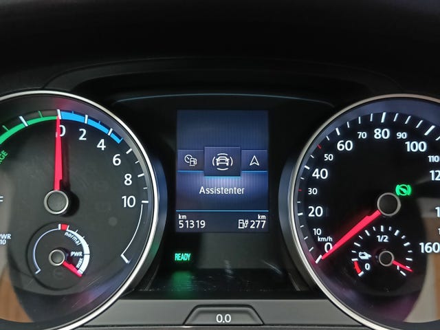 2018 VOLKSWAGEN GOLF - 24