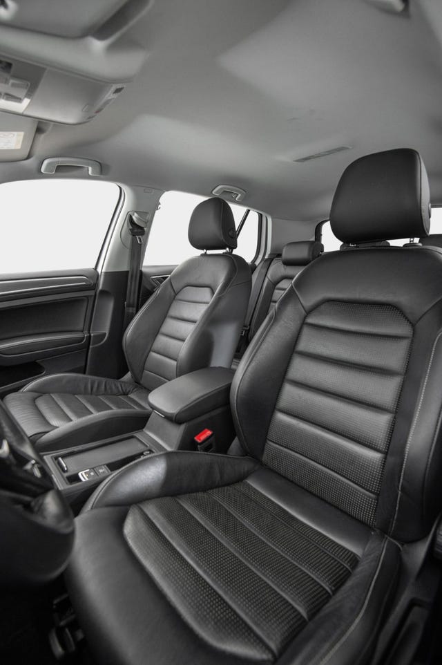 2018 VOLKSWAGEN GOLF - 25