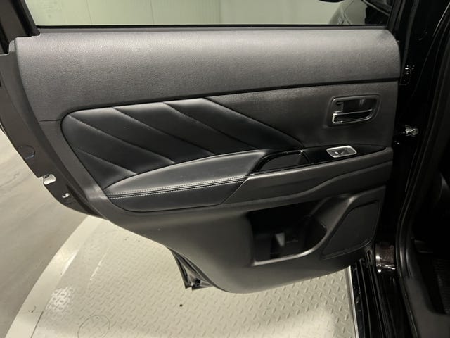 2020 MITSUBISHI OUTLANDER - 41