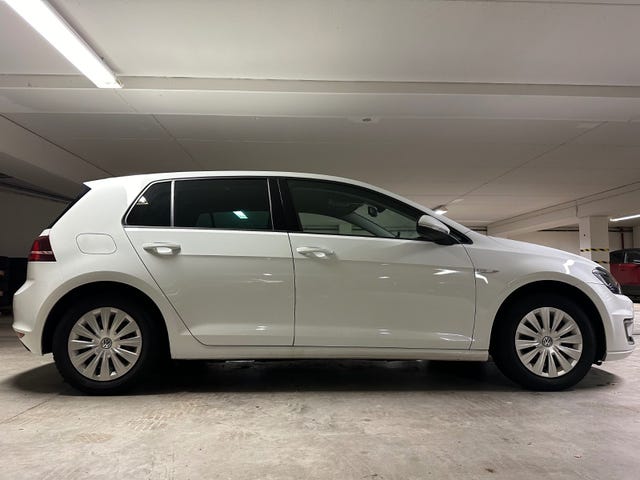 2015 VOLKSWAGEN GOLF - 9