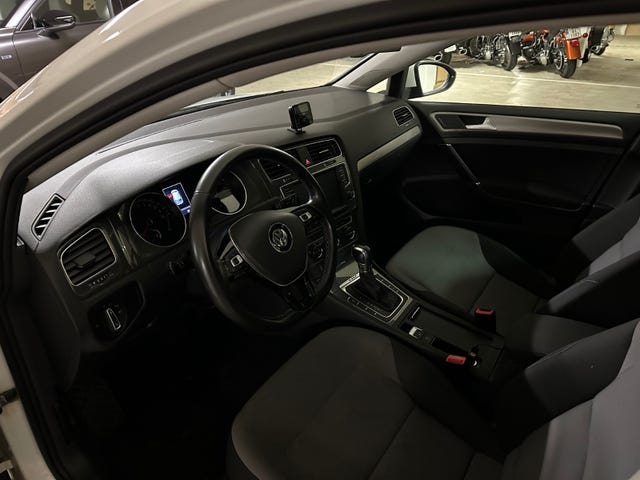 2015 VOLKSWAGEN GOLF - 18