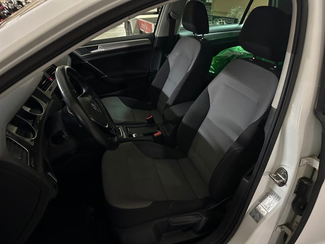 2015 VOLKSWAGEN GOLF - 19