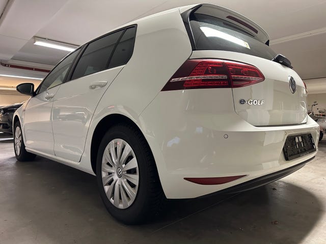 2015 VOLKSWAGEN GOLF - 15