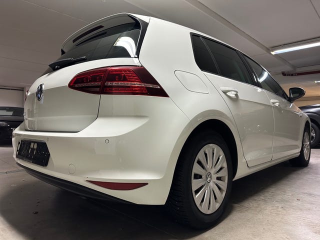 2015 VOLKSWAGEN GOLF - 11