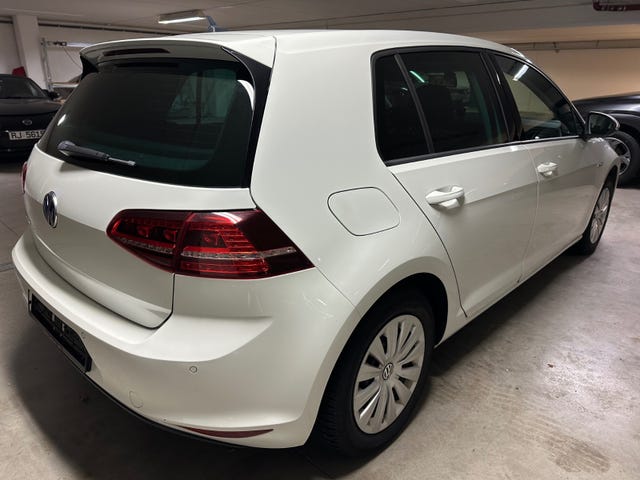 2015 VOLKSWAGEN GOLF - 12