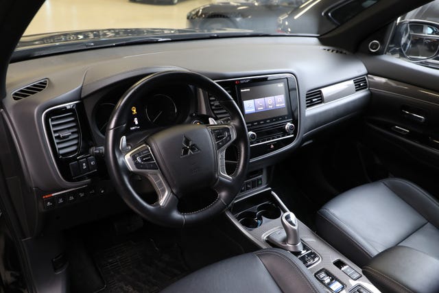 2020 MITSUBISHI OUTLANDER - 24
