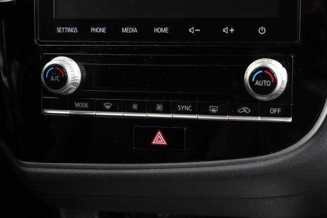 2020 MITSUBISHI OUTLANDER - 18