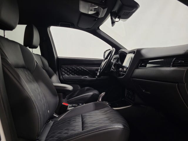 2020 MITSUBISHI OUTLANDER - 10