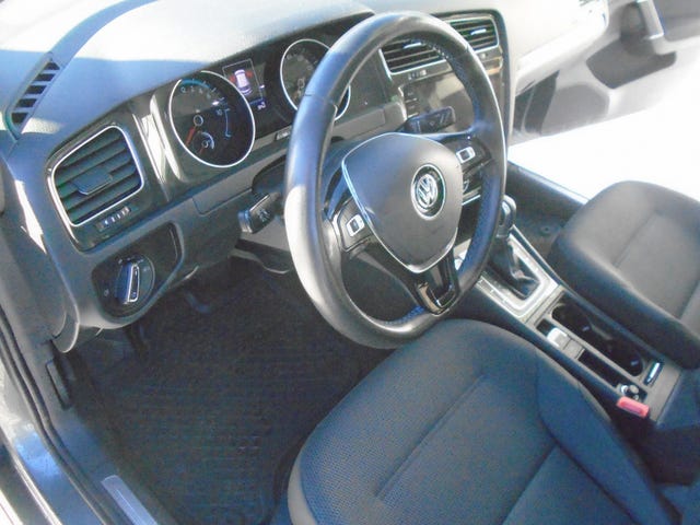2019 VOLKSWAGEN GOLF - 17