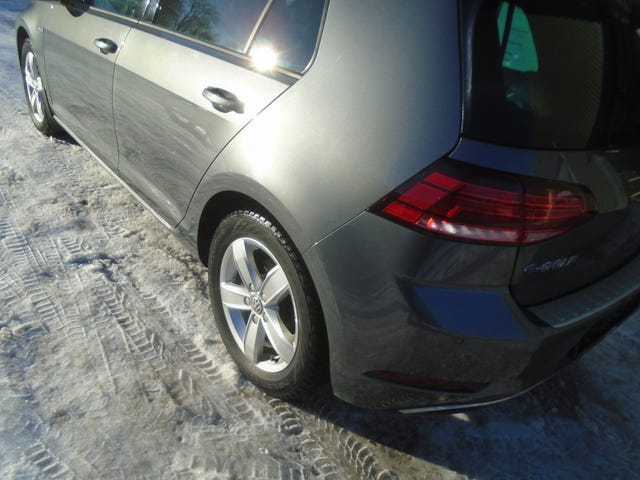 2019 VOLKSWAGEN GOLF - 10