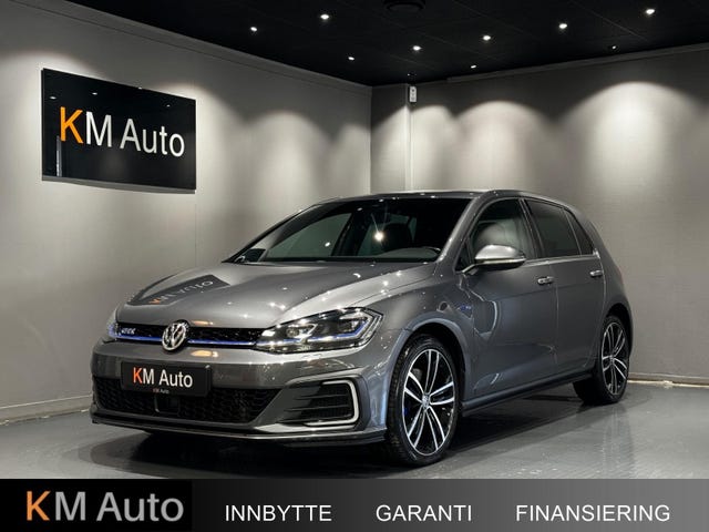 WVWZZZAUZJW803087 2018 VOLKSWAGEN GOLF-0