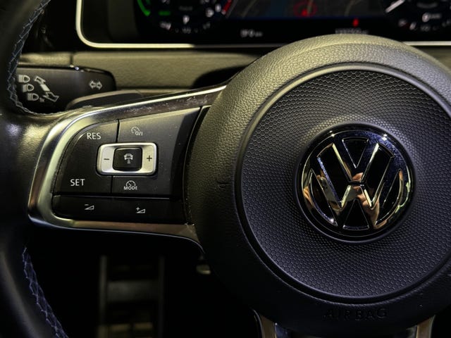 2018 VOLKSWAGEN GOLF - 16