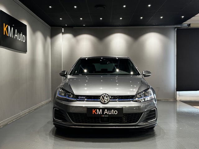 WVWZZZAUZJW803087 2018 VOLKSWAGEN GOLF-4