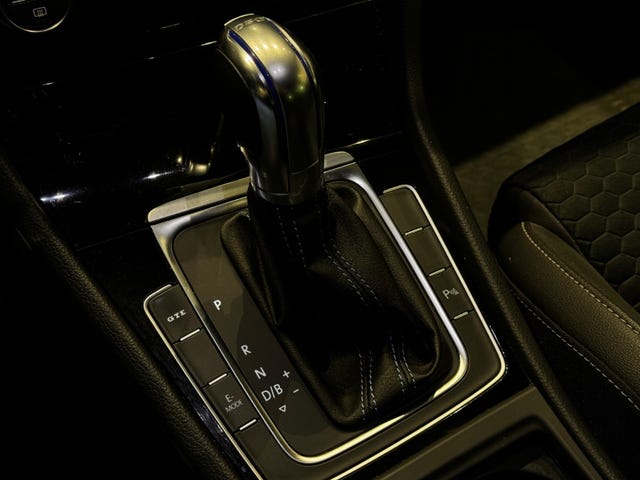 2018 VOLKSWAGEN GOLF - 27