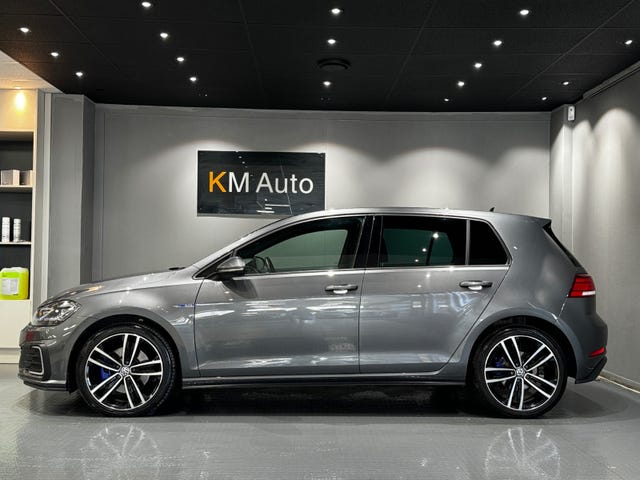WVWZZZAUZJW803087 2018 VOLKSWAGEN GOLF-3