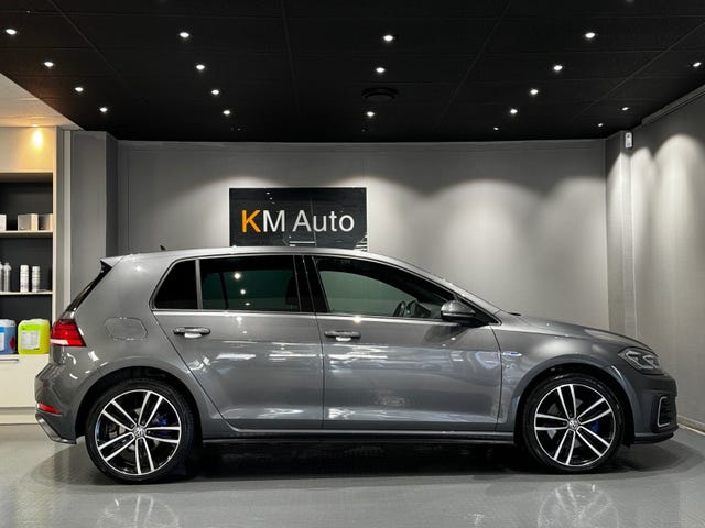 2018 VOLKSWAGEN GOLF - 9
