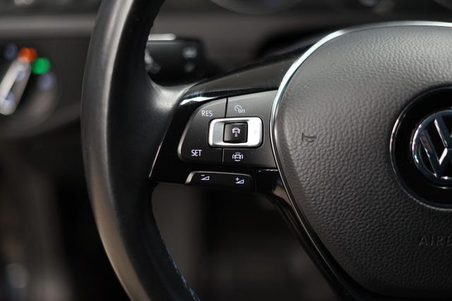 2019 VOLKSWAGEN GOLF - 16