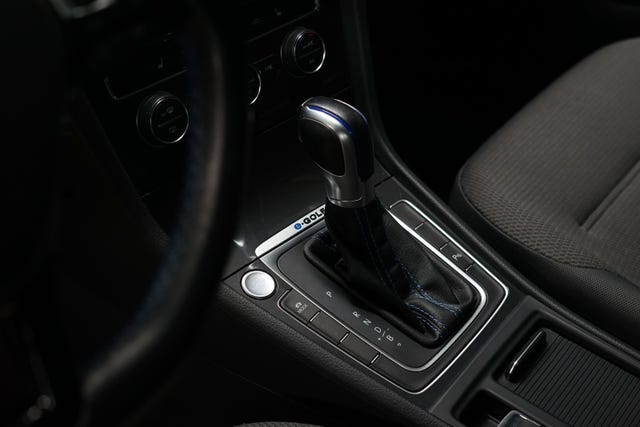 2019 VOLKSWAGEN GOLF - 12