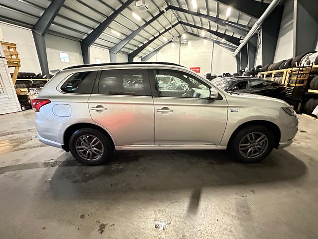 2020 MITSUBISHI OUTLANDER - 10