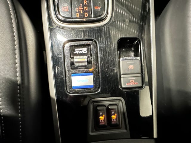 2020 MITSUBISHI OUTLANDER - 37
